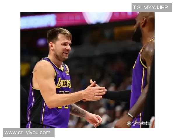 湖人击败快船东契奇展现无与伦比的统治力与领导能力